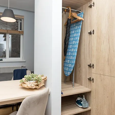 Comfortable And Central 10 Min Walk To The Old Town