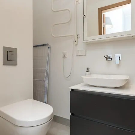 Comfortable And Central 10 Min Walk To The Old Town 아파트