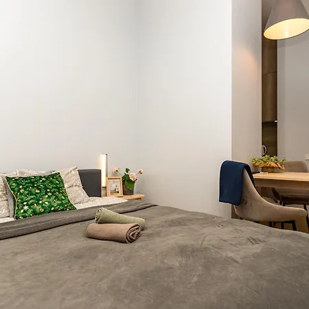 아파트 Comfortable And Central 10 Min Walk To The Old Town *